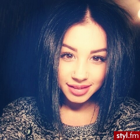 Średnie Fryzury
