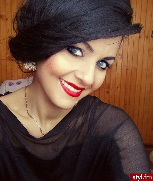 red lips
 - Makijaże