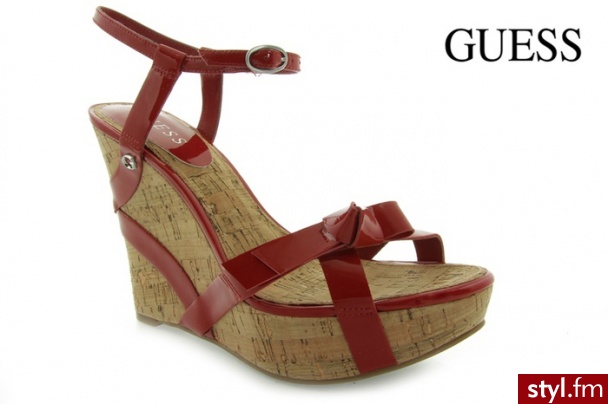Guess DABBER ZEPPA WEDGE PATENT RED - Koturny Buty Moda