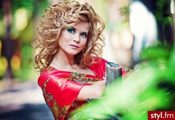 Blond Rozpuszczone Kręcone Na co dzień Długie Fryzury