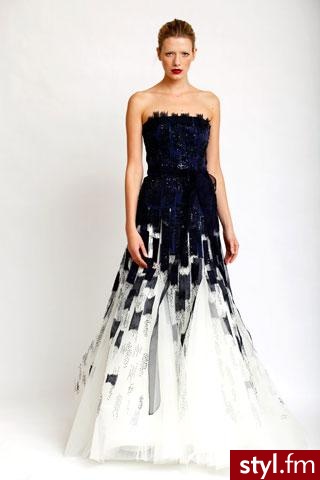 sukienka. Carolina Herrera
Jeżeli już jest proszę o link - Pozostałe Ciuchy Moda