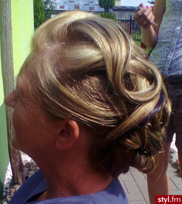 Blond Upięcie Kręcone Wieczorowe Długie Fryzury