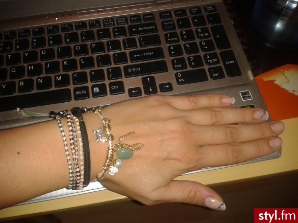 ze sklepu "I am",są prześliczne - Bransoletki Biżuteria Moda