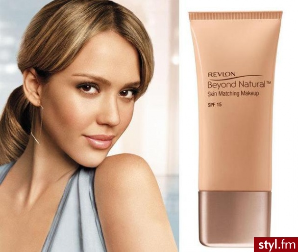 Beyond Natural Skin Matching Makeup to też:

- lekka konsystencja

- filtr ochronny SPF 15

- lekki do średniego efekt krycia

- delikatna formuła, pozwalająca nałożyć 2-3 warstwy podkładu w celu osiągnięcia pełniejszego krycia - bez efektu maski - Misz-masz