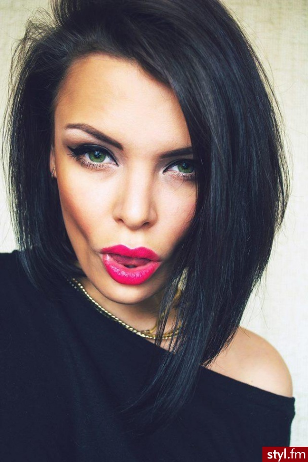 Średnie Fryzury