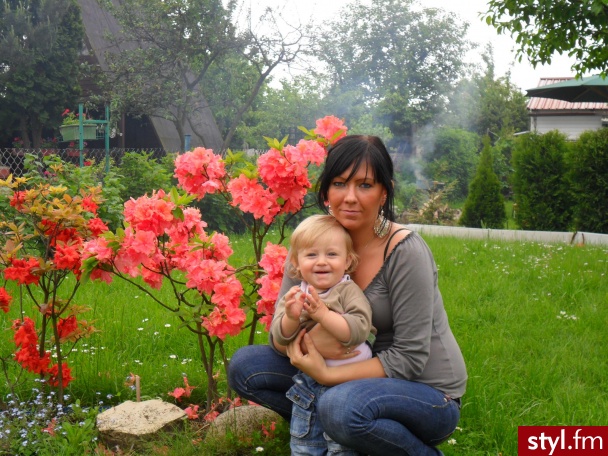 ewciaa. z moja sliczną córeczką - Średnie Fryzury