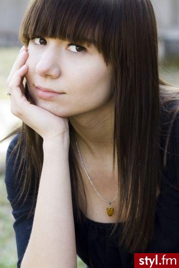 Średnie Fryzury