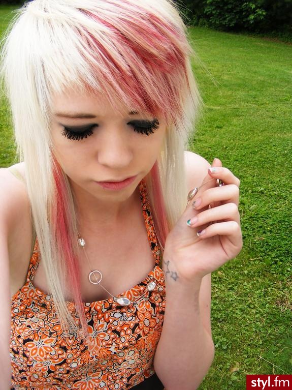 EMO Alternatywne Średnie Fryzury