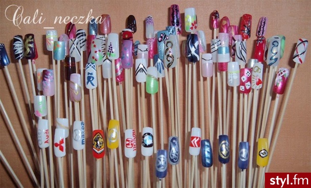 Autor: Dolly grupka 2. Autor: <b>Dolly</b><br /> Prace Cali_neczki - Paznokcie