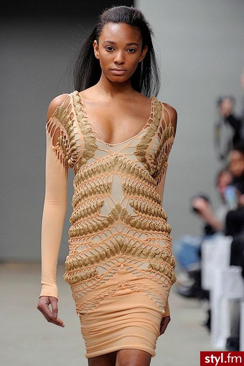 Sukienki Moda