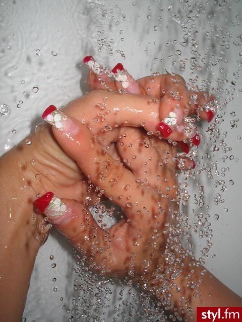 Autor: Minia Czerwony akcent. Autor: <b>Minia</b><br /> - Paznokcie