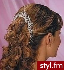fryzury ślubne krótkie. Fryzury ślubne, wieczorowe. fryzury ślubne krótkie - Internetowy Katalog Fryzur IKF.com.pl, propozycje fryzur na każdą okazję np. fryzury studniowkowe - Ślubne Średnie Fryzury