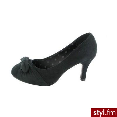 Escarpins femme en suédine unie - Chaussures Camaieu - Pret... - Polyvore. Pobrano ze strony: http://www.polyvore.com/escarpins_femme_en_su%C3%A9dine_unie/thing?id=21754168 - Pozostałe Buty Moda