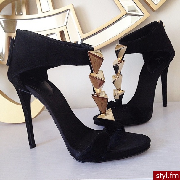 Szpilki Buty Moda