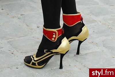 Jeżeli zdjęcie znajduje się już w galerii poproszę o link - Pozostałe Buty Moda