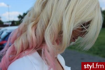 Blond Rozpuszczone Kręcone Na co dzień Długie Fryzury
