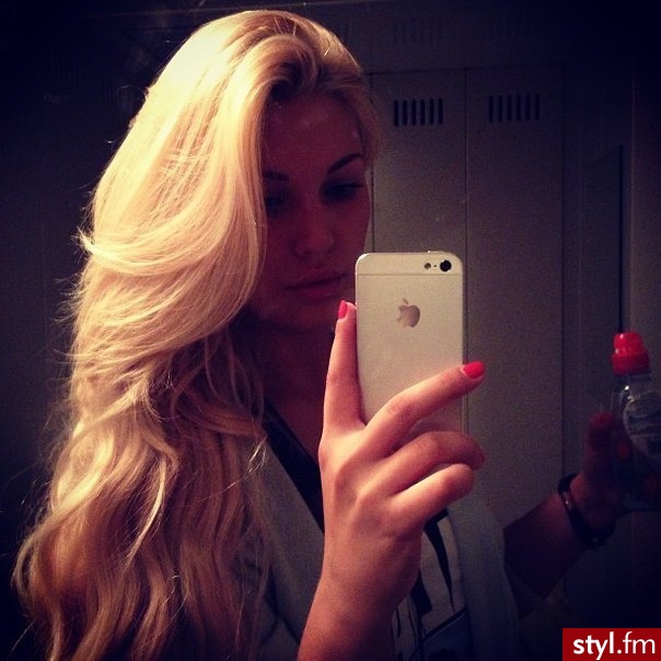 Blond Rozpuszczone Kręcone Na co dzień Długie Fryzury