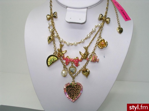 Naszyjnik od Betsey Johnson dostępny na Allegro. Prezentuje się wspaniale ;> - Pozostałe Dodatki Moda