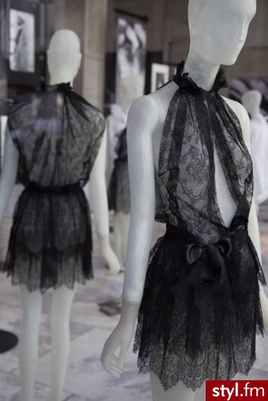 Sukienki Moda