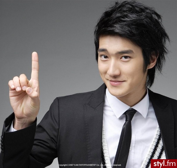 Choi Si Won - Średnie Męskie Fryzury