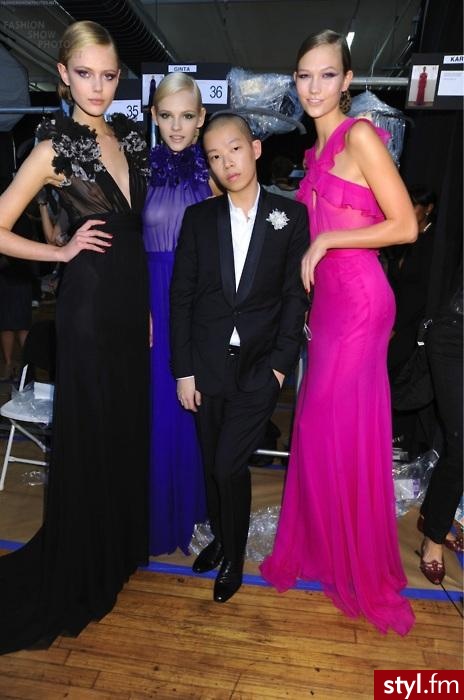 Sukienki Moda
