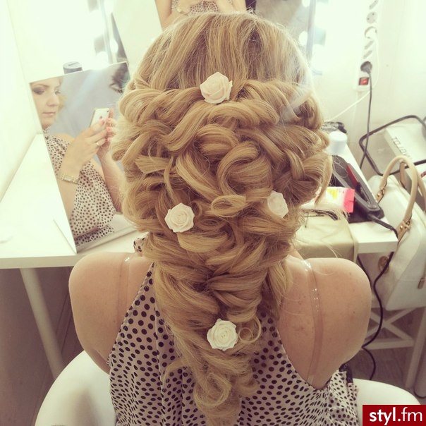 Blond Upięcie Kręcone Ślubne Długie Fryzury
