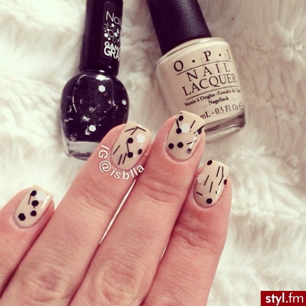 Astor - Game of Graphics über OPI - My Vampire is Buff - Naturalne Paznokcie