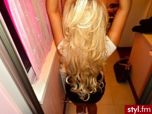 Blond Rozpuszczone Kręcone Na co dzień Długie Fryzury