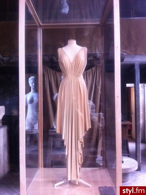 Sukienki Moda