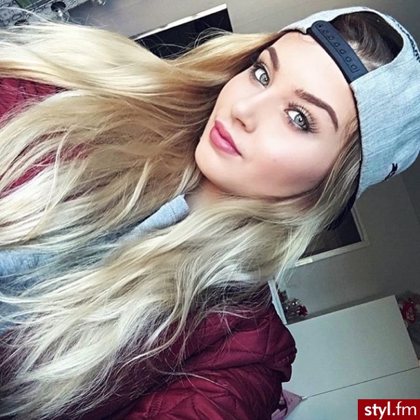 Blond Rozpuszczone Kręcone Na co dzień Długie Fryzury