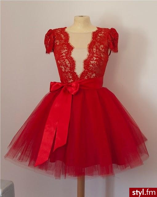 Sukienki Moda