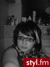 Stara fotka moja..xD z Wakacji 2008 jeszcze... - EMO Alternatywne Średnie Fryzury