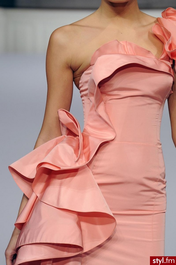 Sukienki Moda