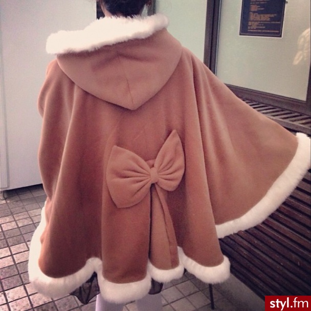 Poncza Okrycia Moda