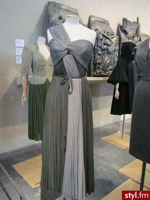 Sukienki Moda