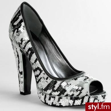 buty. Coach
Jeżeli już jest proszę o link - Pozostałe Buty Moda