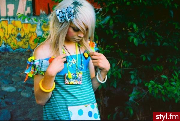 Izzy Hilton ;)

Jeżeli zdjęcie jest w galerii proszę o podanie linka a napewno skasuję.. Tylko proszę patrzec na datę dodania ;) ;** - EMO Alternatywne Średnie Fryzury