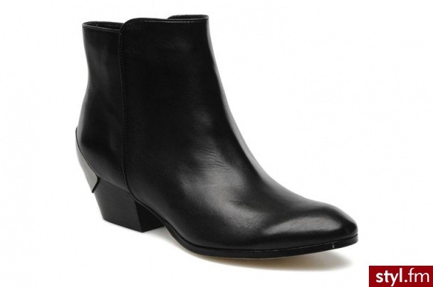 Guess by marciano PÓŁBUTY I BOTKI DOREEN BY GUESS BY MARCIANO (Czarny) - Botki Buty Moda