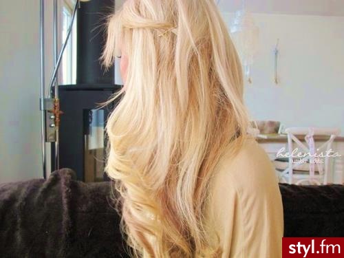 Blond Rozpuszczone Kręcone Na co dzień Długie Fryzury