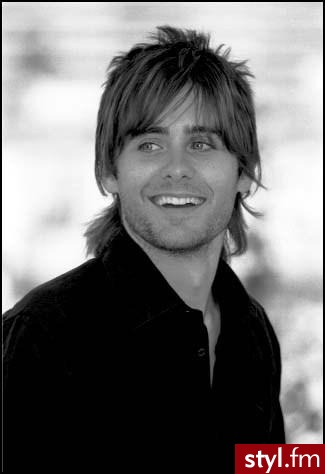 jared leto - Średnie Męskie Fryzury