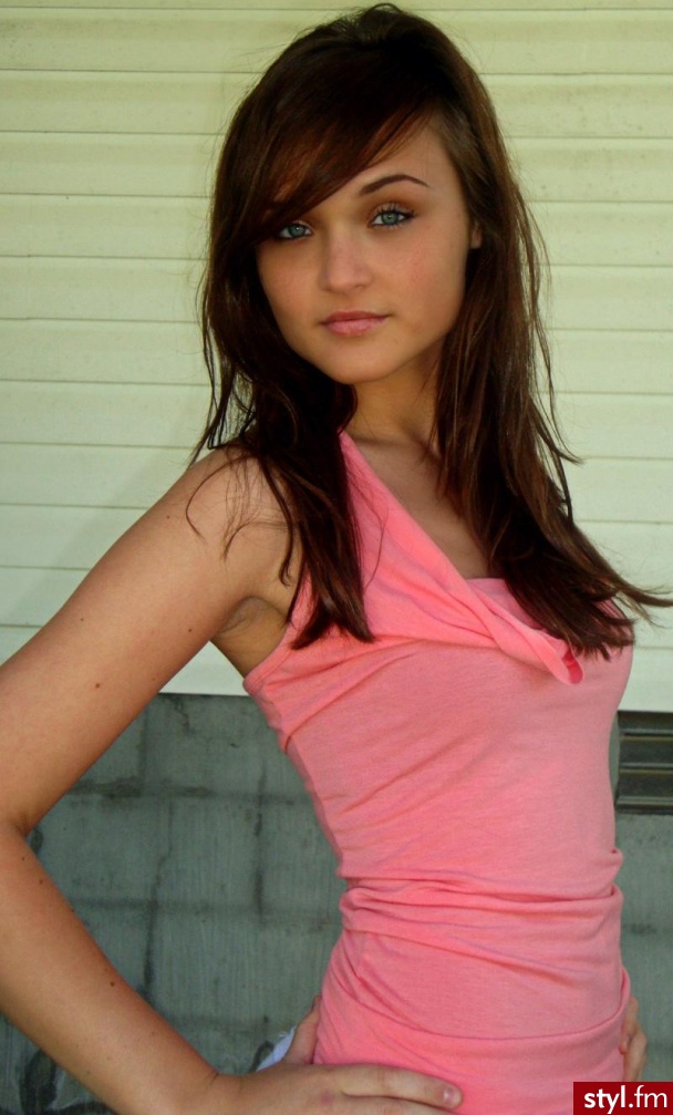 Średnie Fryzury