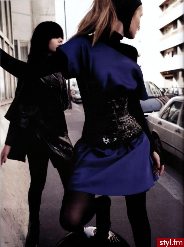 Sukienki Moda
