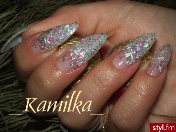 Autor: onaaa szpic. Autor: <b>onaaa</b><br /> mleczny tips, pazłotko i kółka cd - Paznokcie