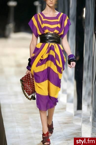 sukienka. Marc Jacobs
Jeżeli już jest proszę o link - Pozostałe Ciuchy Moda