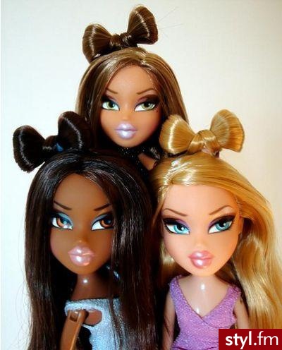 kolekcja lalek Barbie, które powstały na podobieństwo GaGi. Każda z nich jest ubrana w miniaturkę stroju, w którym mogliśmy zobaczyć piosenkarkę. - Misz-masz