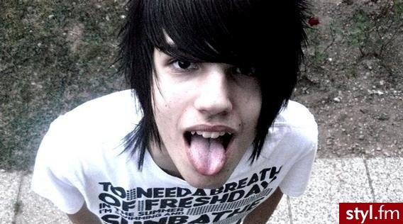 ;]. ;] - EMO Alternatywne Średnie Fryzury