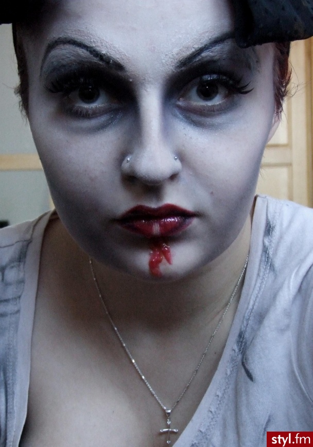Cos na Halloween :) - Artystyczne Makijaże
