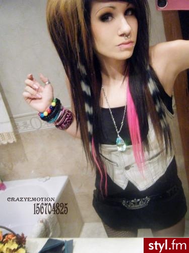 crazyemotion - EMO Alternatywne Średnie Fryzury