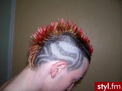 fryzurki irokez. Irokezy męskie. fryzurki irokez - Internetowy Katalog Fryzur IKF.com.pl, propozycje fryzur na każdą okazję np. fryzury ślubne - Punk Rock Alternatywne Średnie Fryzury