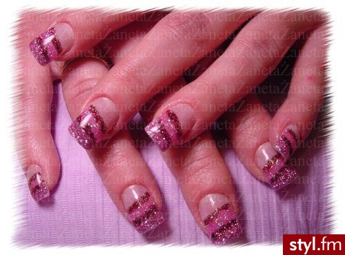 Autor: _Żaneta_ brokatowe. Autor: <b>_Żaneta_</b><br /> paseczki sa z takiego jakby brazu a nie bordo ( moj chlopak widzi ciagle bordo ;p ) - Paznokcie